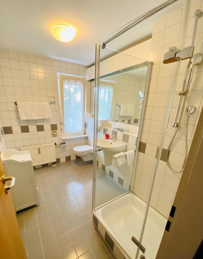 ホテル Zur Kapelle クレスブロン・アム・ボーデンゼー エクステリア 写真